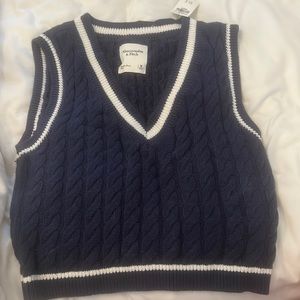 COPY - Abercrombie & Fitch sweater fest size medium